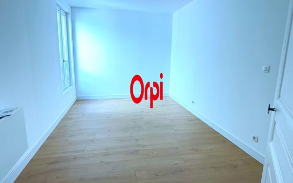 Appartement à louer    3 pièces •  La Fère