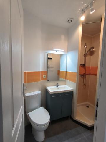 MARGUERITTES - Appartement 2 PIECES AVEC COUR