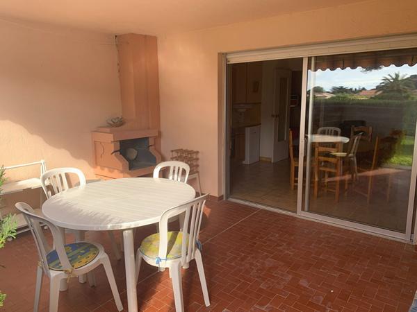 LE PRADET La Garonne - Appartement de type 2 - Parking - Emplacement privilégié à proximité de la plage.