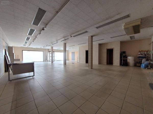 Murs commerciaux à vendre à Maen Roch en Ille-et-Vilaine (35460), ref : 155/170