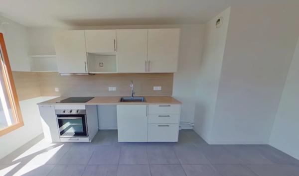 APPARTEMENT T3 A LOUER - SATHONAY CAMP 59.53 m 2 891 € charges comprises par mois