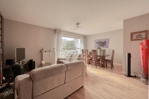 Exclusivité ERA - Appartement traversant lumineux avec balcon, box et cave à deux pas du centre et de Brancas