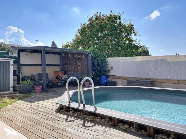 Maison 389 610 € Gigean 6 p 121 m² DPE B