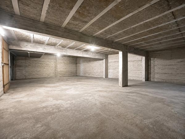 Garage 75 m2 à SETE
