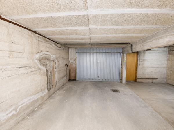 Garage 75 m2 à SETE