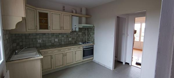 VARENNES-VAUZELLES - APPART T3 AVEC CAVE ET GARAGE