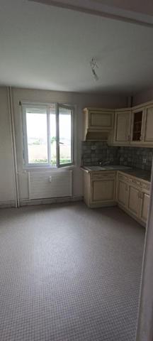 VARENNES-VAUZELLES - APPART T3 AVEC CAVE ET GARAGE