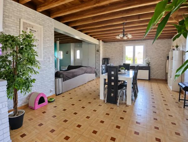 Maison 4 chambres proche commodités Roumazières-Loubert