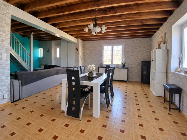 Maison 4 chambres proche commodités Roumazières-Loubert