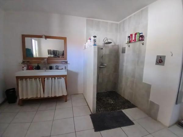 Maison 4 chambres proche commodités Roumazières-Loubert
