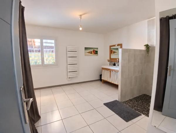 Maison 4 chambres proche commodités Roumazières-Loubert