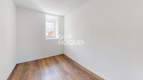 Immeuble idéalement placé! SANS TRAVAUX!