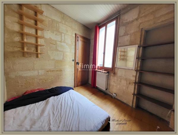 Maison en pierre de 146 m² à 50 m de la Place Camille Jullian