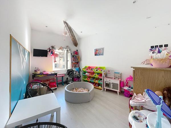 Maison Cadenet 4 pièces 73 m2 très bon état