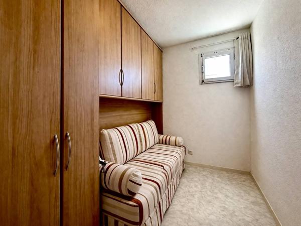 Type 2 avec cabine en première ligne au Moulleau aperçu Bassin, deux balcons, parking