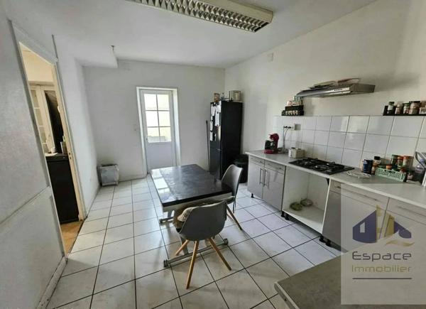 Ensemble Immobilier 5 logements à Dompierre