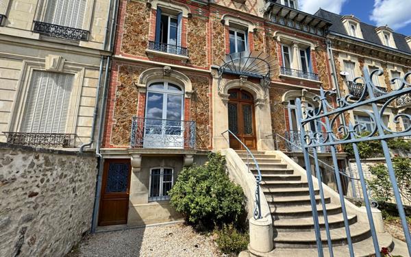 Maison à vendre    5 pièces • 185 m2 Château-Thierry