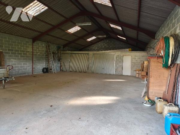 Belle propriété avec terrain, piscine et dépendances