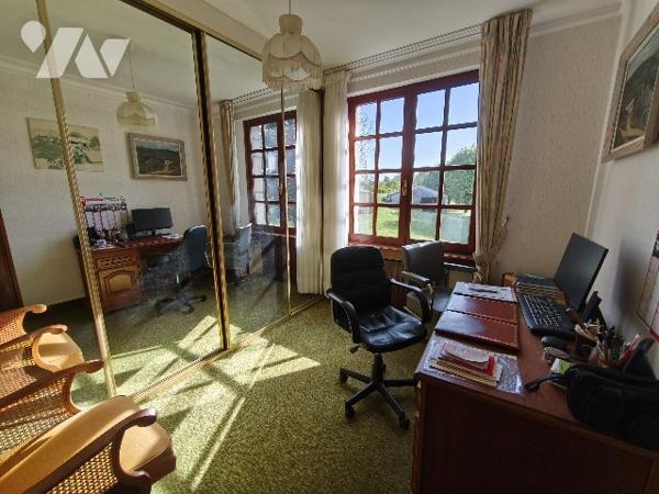 Belle propriété avec terrain, piscine et dépendances