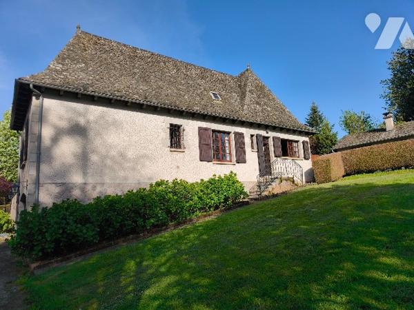 Belle propriété avec terrain, piscine et dépendances