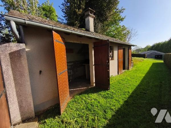 Belle propriété avec terrain, piscine et dépendances