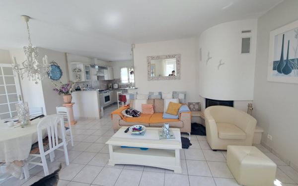 Maison à vendre    3 pièces • 78,19 m2 Royan