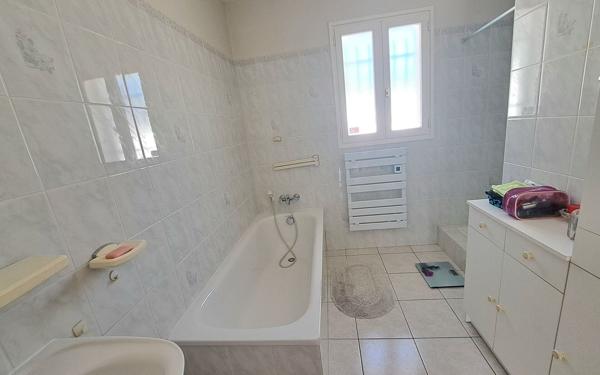 Maison à vendre    3 pièces • 78,19 m2 Royan