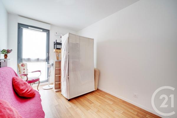 Appartement F3 à vendre  3 pièces - 64 m2 ST DENIS - 93