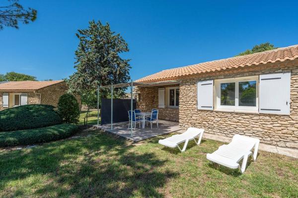 Vente immobilière : Propriété à La Roque-sur-Pernes  52 pièces 865 m² 1 900 000 €- Bel Air.