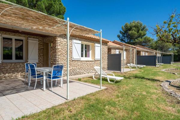 Vente immobilière : Propriété à La Roque-sur-Pernes  52 pièces 865 m² 1 900 000 €- Bel Air.