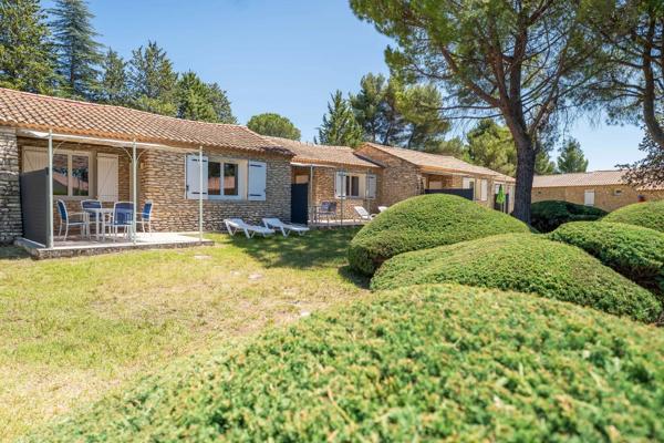 Vente immobilière : Propriété à La Roque-sur-Pernes  52 pièces 865 m² 1 900 000 €- Bel Air.