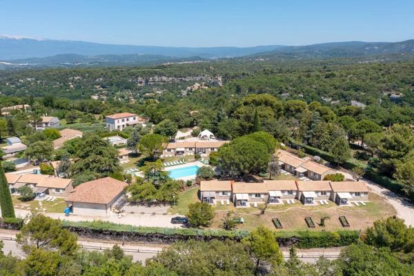 Vente immobilière : Propriété à La Roque-sur-Pernes  52 pièces 865 m² 1 900 000 €- Bel Air.