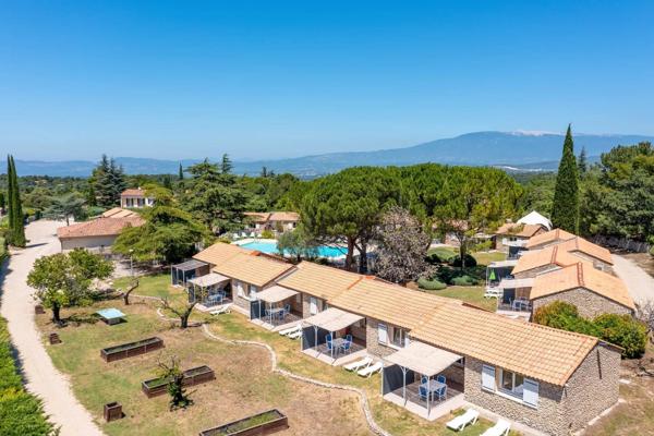 Vente immobilière : Propriété à La Roque-sur-Pernes  52 pièces 865 m² 1 900 000 €- Bel Air.