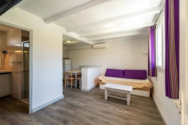 Vente immobilière : Propriété à La Roque-sur-Pernes  52 pièces 865 m² 1 900 000 €- Bel Air.