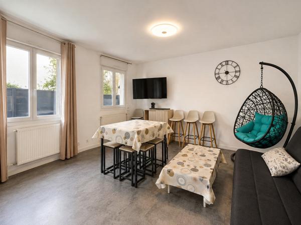 EXCLUSIVITÉ : À LOUER APPARTEMENT T2 MEUBLÉ, AVEC TERRASSE ET GARAGE