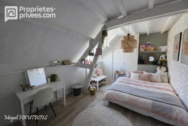 Maison rénovée, à proximité de Saint-Hilaire-Du-Harcouet 8 pièce(s) 156 m2