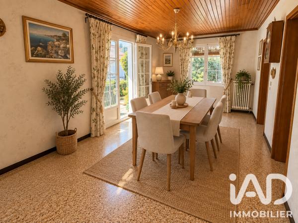 Maison à vendre 5 pièces 120 m² Le Puy-Sainte-Réparade
