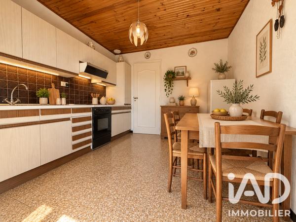 Maison à vendre 5 pièces 120 m² Le Puy-Sainte-Réparade