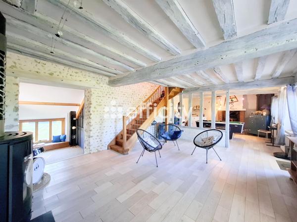 Maison 8 pièces - 335 m²