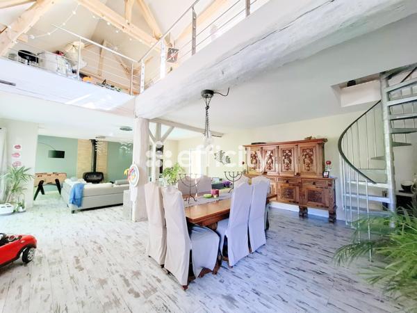 Maison 8 pièces - 335 m²