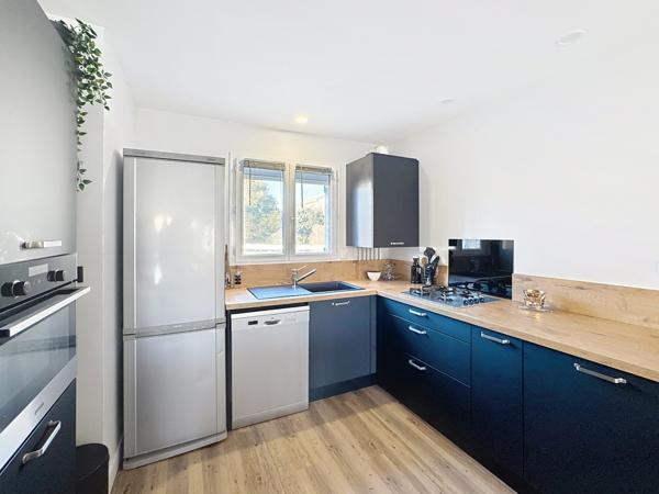 Meyzieu (69330) Charmante maison familiale des années 2000 de 83,26 m2. avec jardin et garage