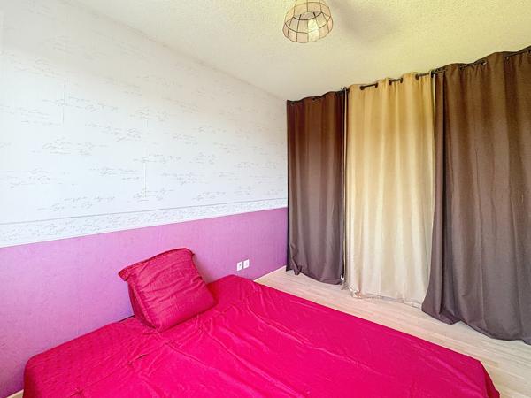 Meyzieu (69330) Charmante maison familiale des années 2000 de 83,26 m2. avec jardin et garage