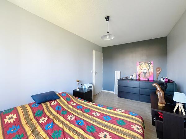 Meyzieu (69330) Charmante maison familiale des années 2000 de 83,26 m2. avec jardin et garage