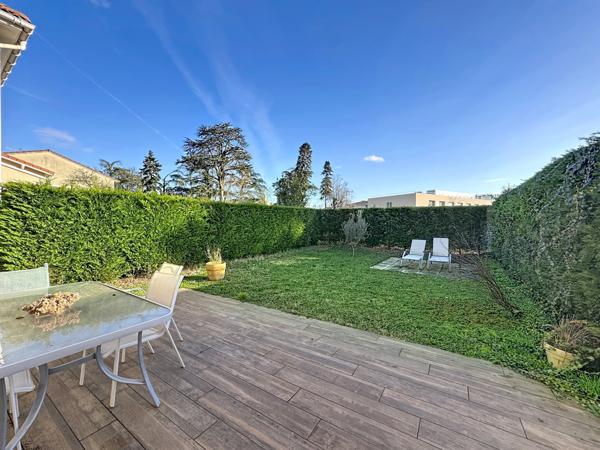 Meyzieu (69330) Charmante maison familiale des années 2000 de 83,26 m2. avec jardin et garage