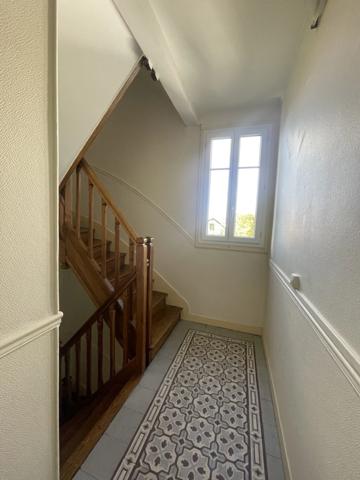 2 PIÈCES LUMINEUX ET CALME À CHATOU 11, rue Brunier Bourbon