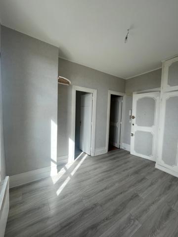 2 PIÈCES LUMINEUX ET CALME À CHATOU 11, rue Brunier Bourbon