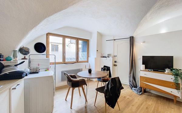 Appartement à louer    1 pièce • 25,63 m2 Beaumont