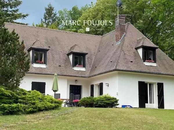 Maison Lamorlaye dans domaine privé