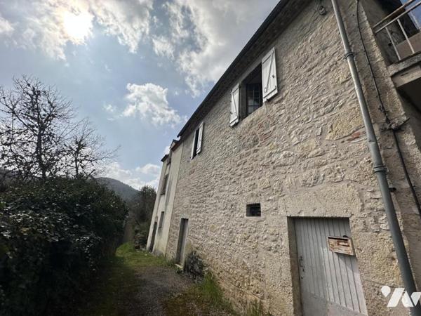 Ensemble de deux maisons mitoyennes DOUELLE
