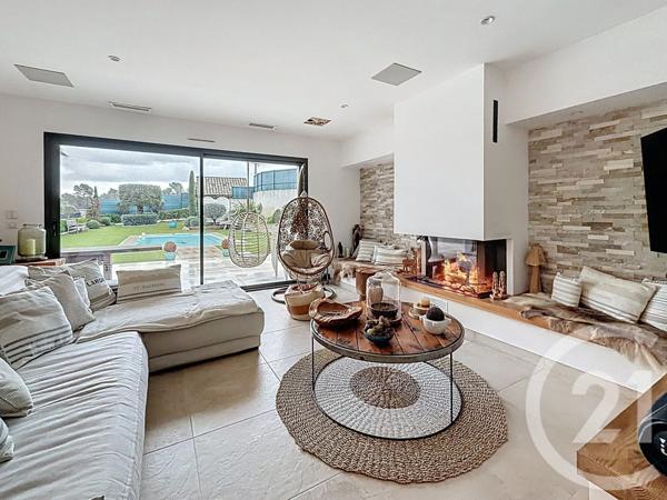 Maison à vendre  5 pièces - 201,55 m2 LA GAUDE - 06